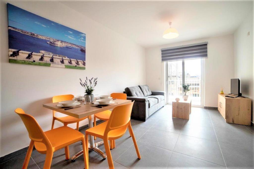 Isky Apartments Gzira Esterno foto
